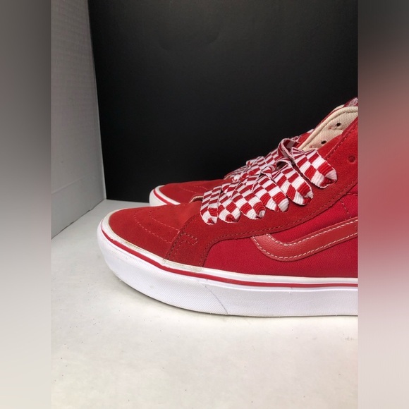 🍄Vans Red High-Tops with Checkered Laces🍄 - Picture 6 of 15